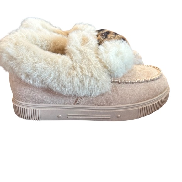 Journey Collection Sunset Faux Fur Lined Comfort Moccasin Slippers Beige 8.5 - Picture 6 of 10